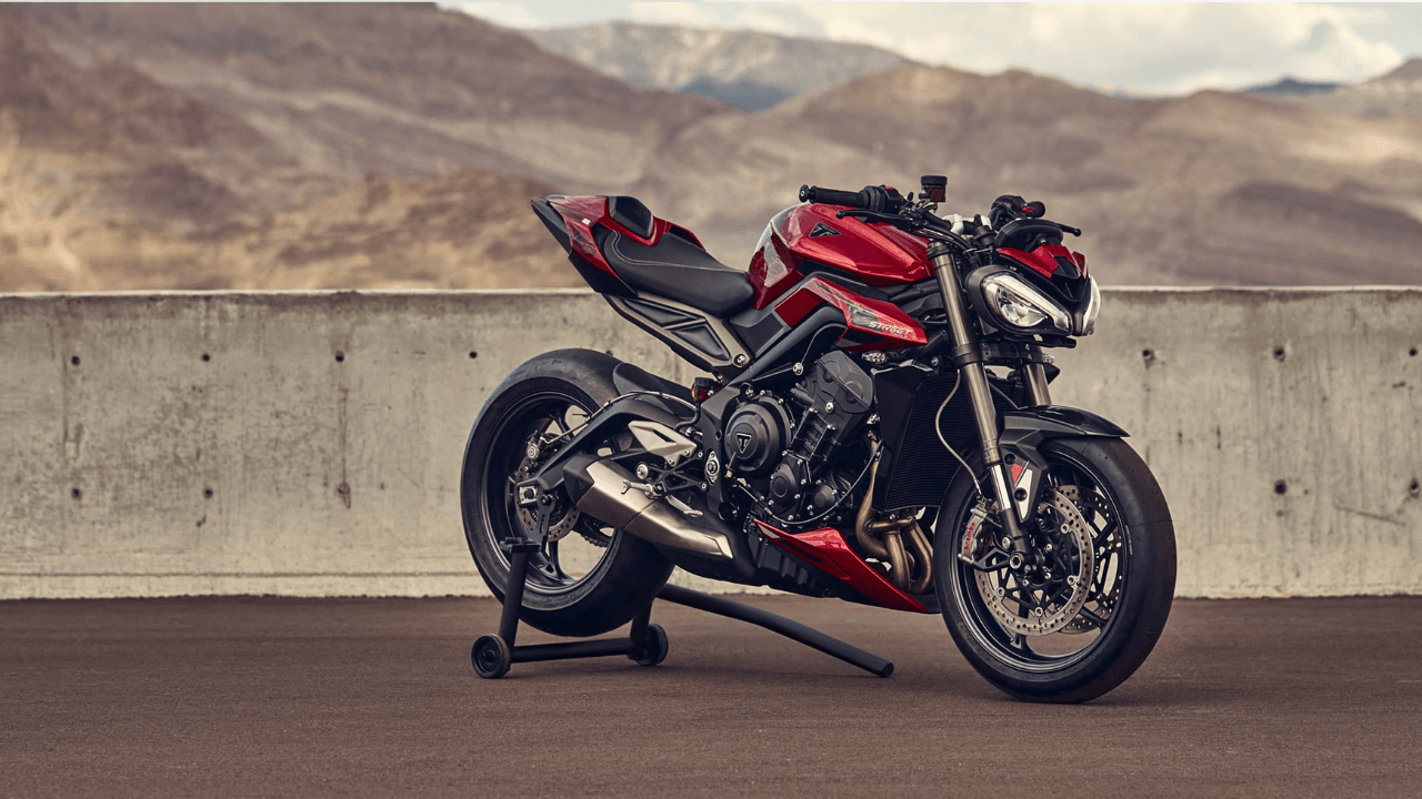 Triumph Street Triple (1)